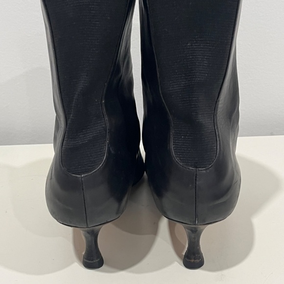MANOLO BLAHNIK Black Leather Pointed Toe Kitten Heel Ankle Bootie EU38.5 US 8.5 - Picture 7 of 10